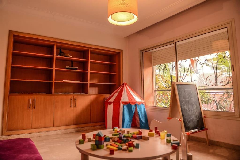 Beautiful, Great Equipped 122 M Holiday Apartment Near Majorelle Garden And Gueliz With Pool Views And A Large Balcony And Terrace Marrakesch Exterior foto